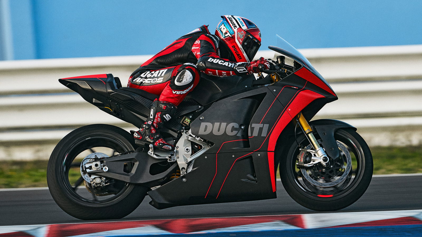 Jajal Prototype MotoE Ducati, Pirro Terkesan dengan Dua Hal ini